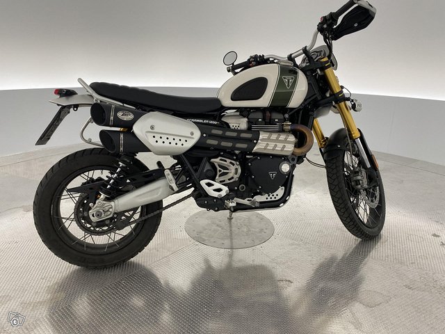 Triumph Scrambler 8