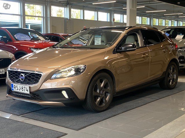 VOLVO V40 Cross Country