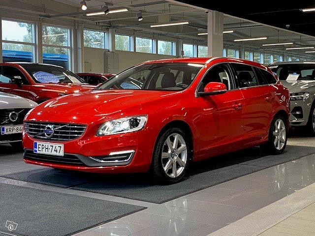 VOLVO V60 1