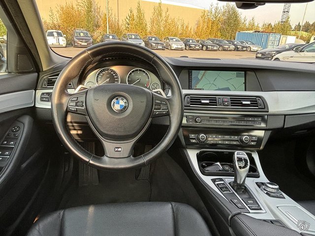 BMW 530 11