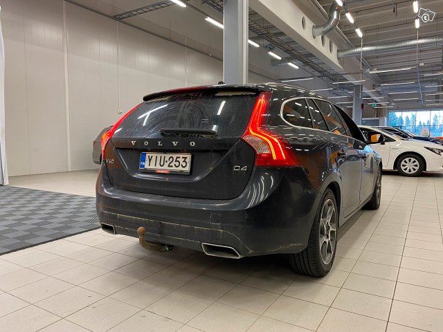 Volvo V60 2