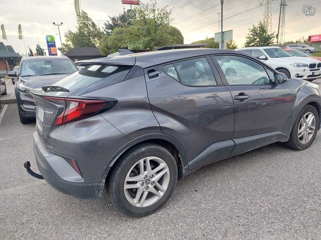 Toyota C-HR 3