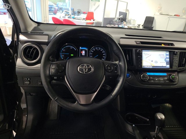 Toyota RAV4 10