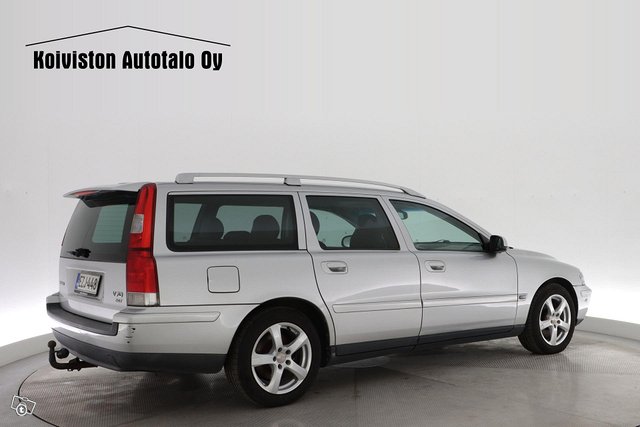 Volvo V70 3