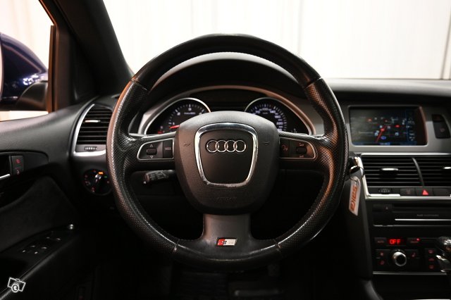 Audi Q7 19