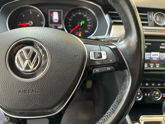 Volkswagen Passat 19