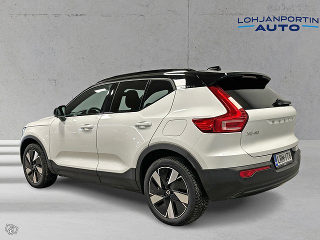 Volvo XC40 4