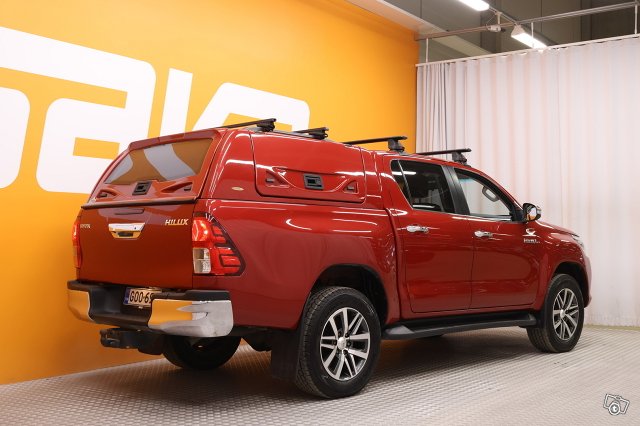 Toyota Hilux 7