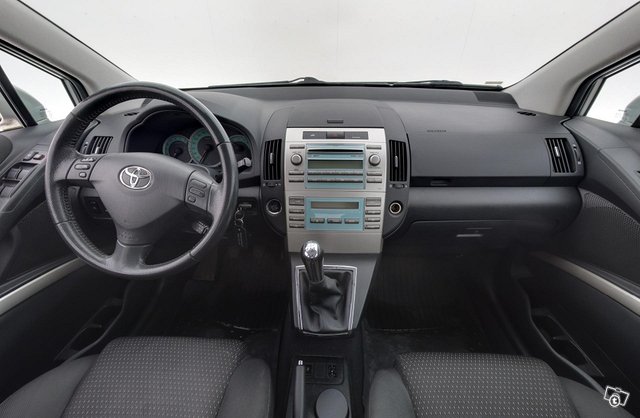 Toyota Corolla Verso 7