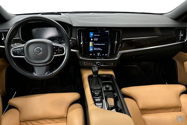 Volvo V90 9