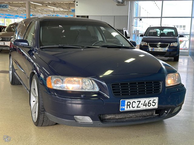 Volvo V70 3