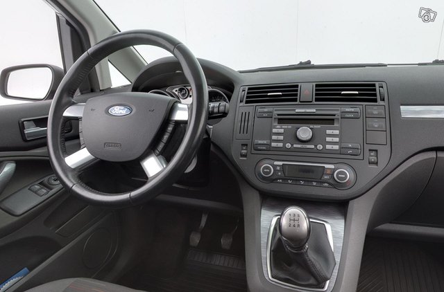 Ford C-Max 13