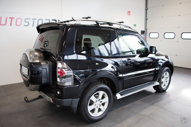 Mitsubishi Pajero 2