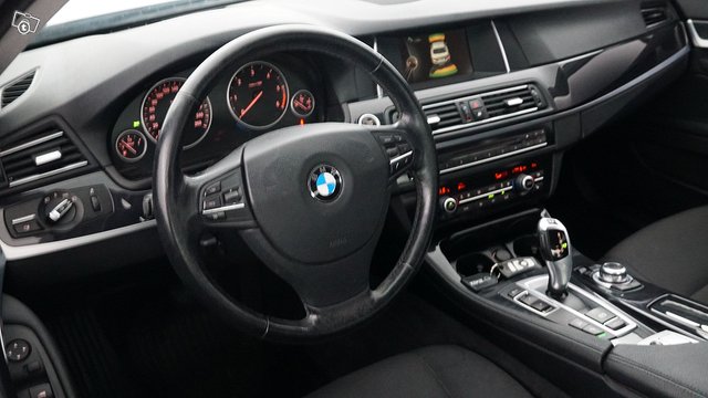 BMW 520 13