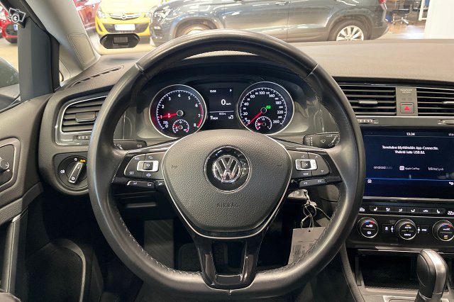 Volkswagen Golf 14