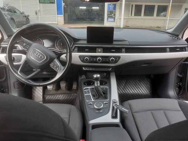 Audi A4 14