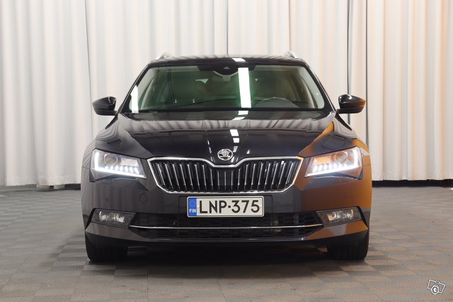 Skoda Superb 2