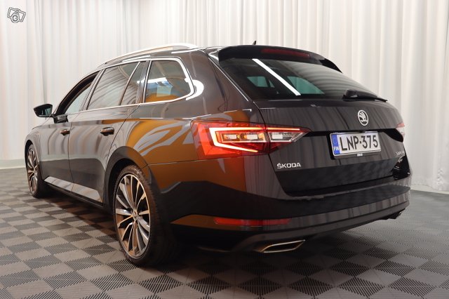 Skoda Superb 5