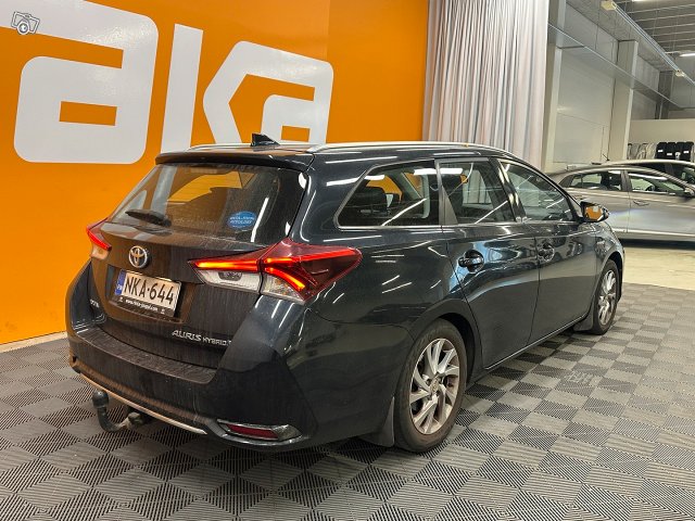 Toyota Auris 4