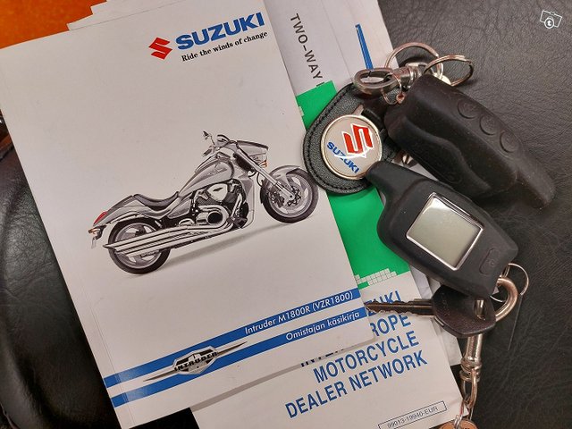 SUZUKI VZR1800 13