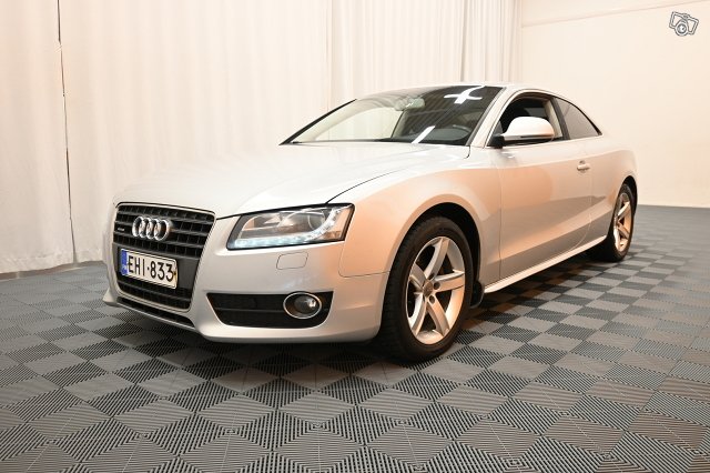 Audi A5 4