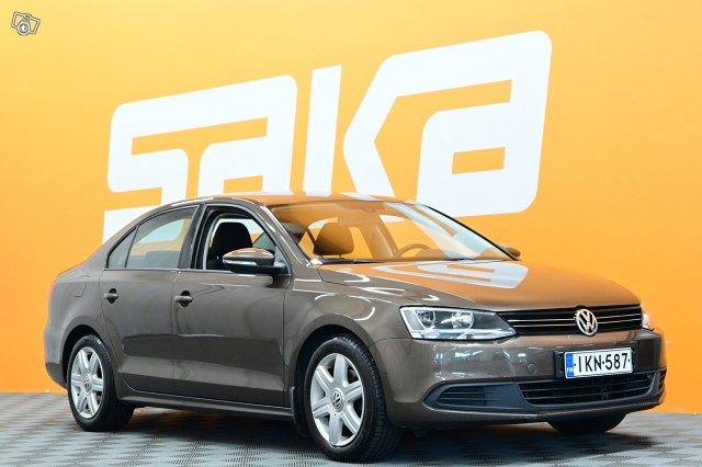 Volkswagen Jetta 1