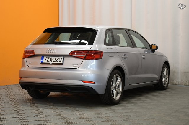 Audi A3 8