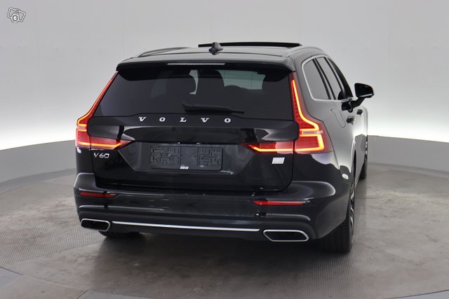 Volvo V60 9