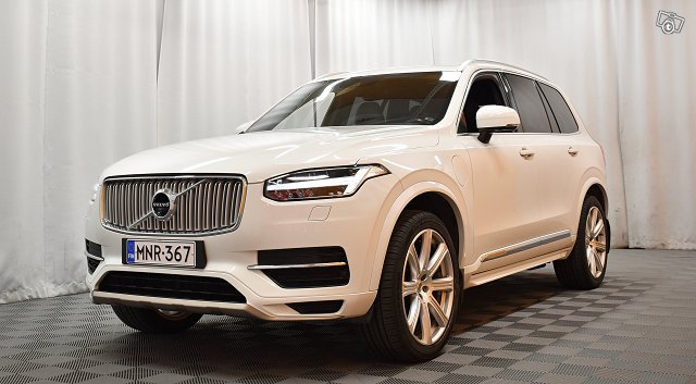 Volvo XC90 4