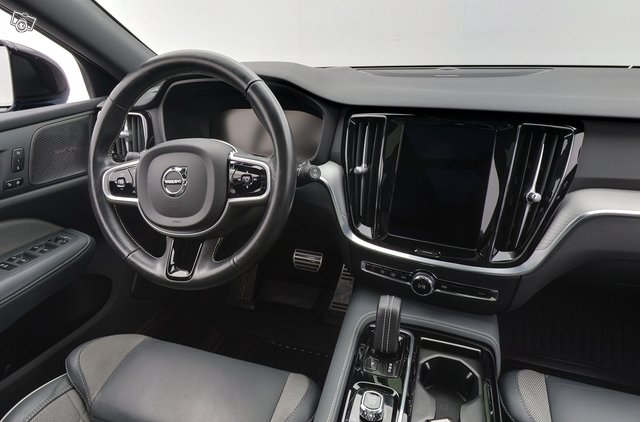 Volvo V60 9