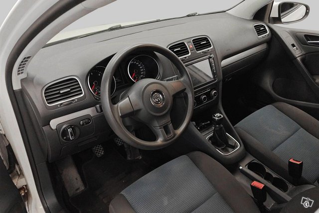 Volkswagen Golf 10