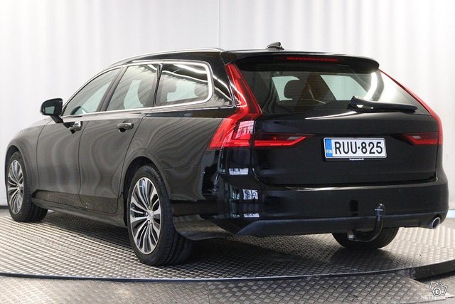 Volvo V90 4