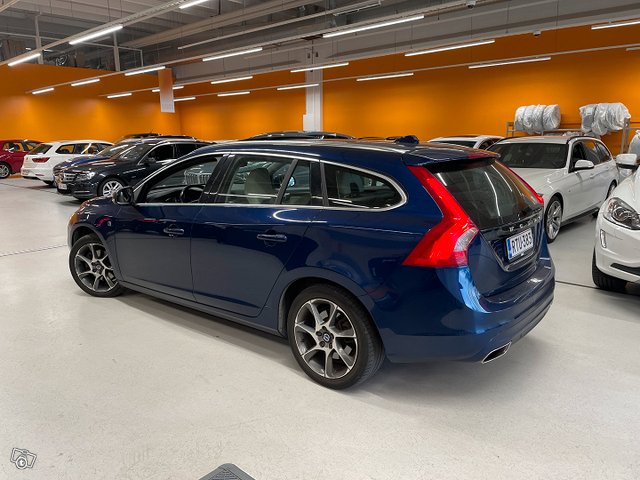 Volvo V60 3