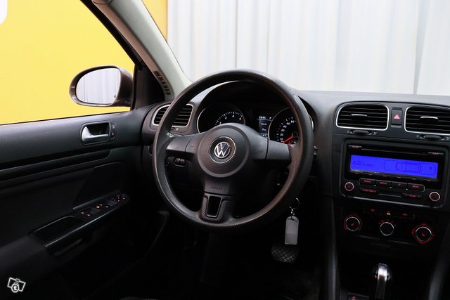 Volkswagen Golf 13