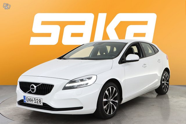 Volvo V40 4