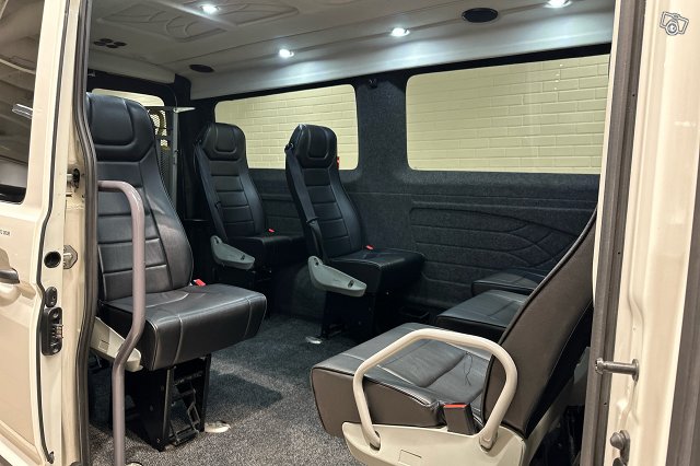 Volkswagen Crafter 10