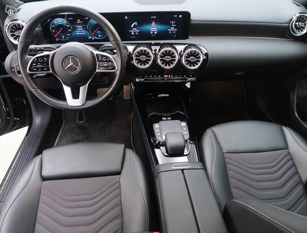 Mercedes-Benz A 8