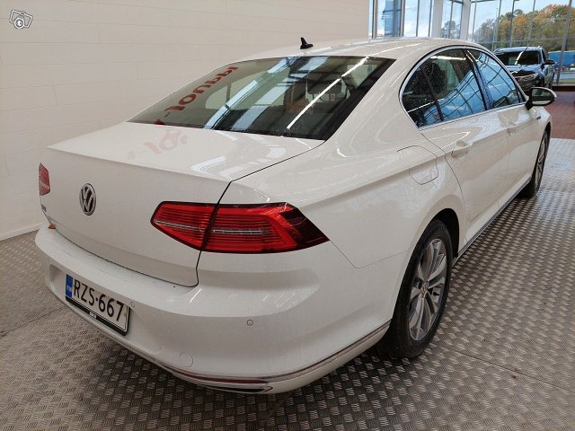 Volkswagen Passat 4