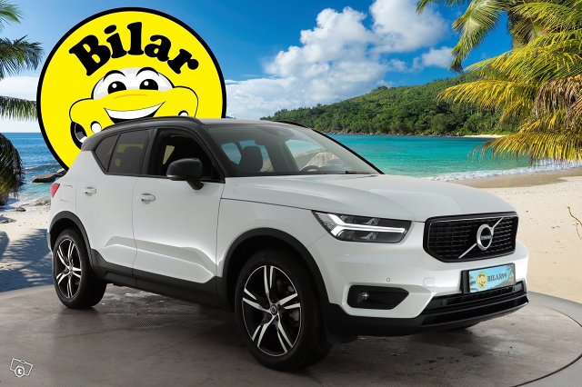 VOLVO XC40 7