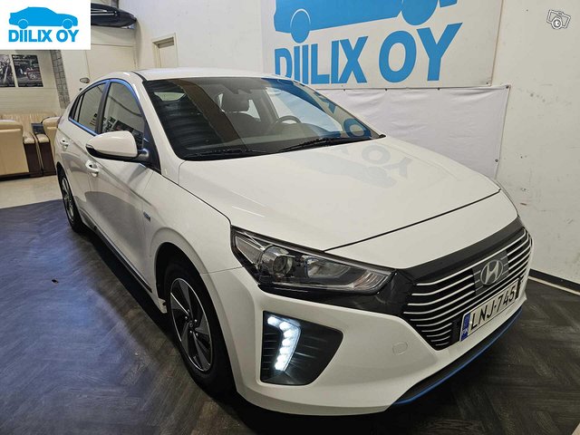 Hyundai Ioniq Hybrid 1