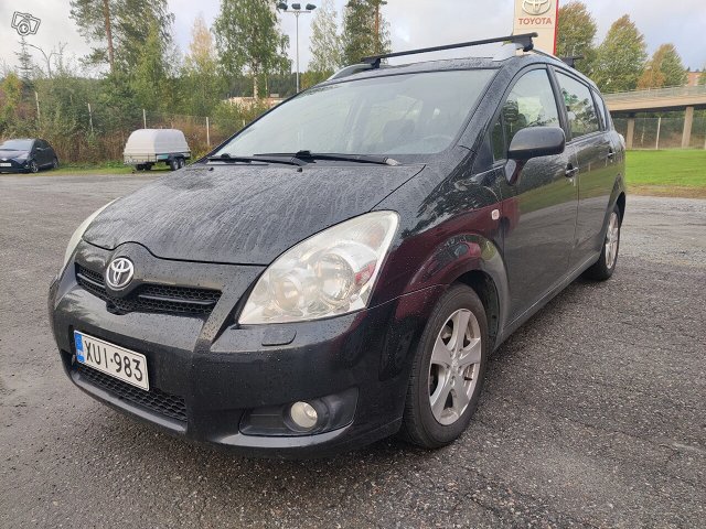 Toyota COROLLA VERSO 1