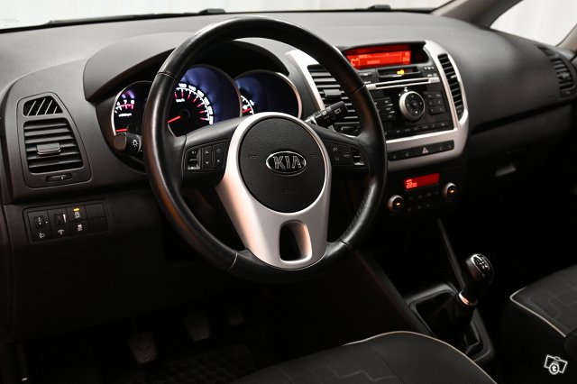 Kia Venga 14