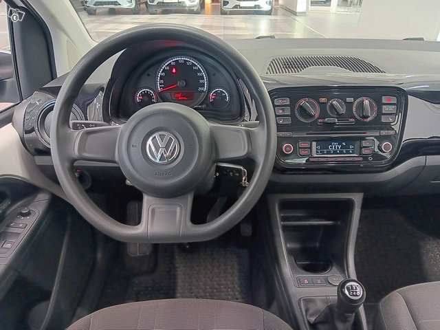 VOLKSWAGEN Up 11