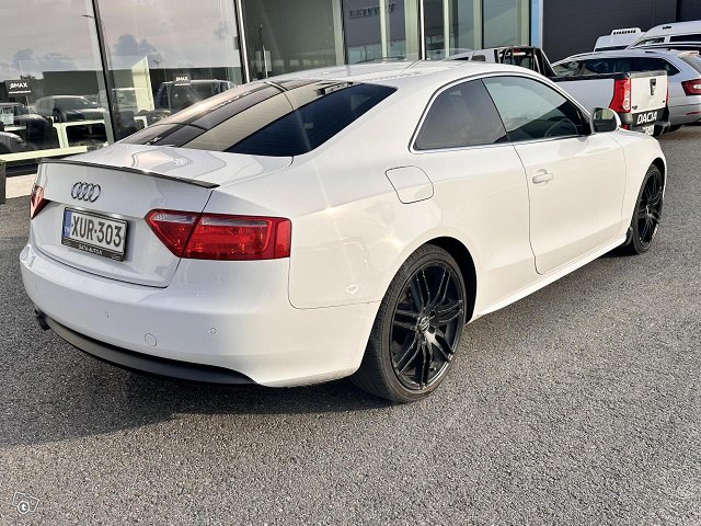 Audi A5 4