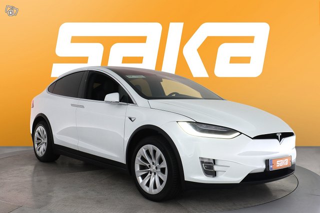 Tesla Model X 1