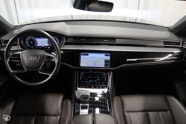 Audi A8 19