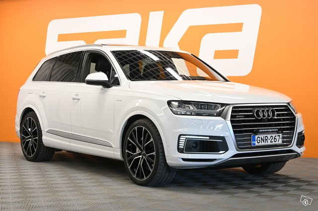 Audi Q7 1