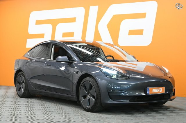 Tesla Model 3 1