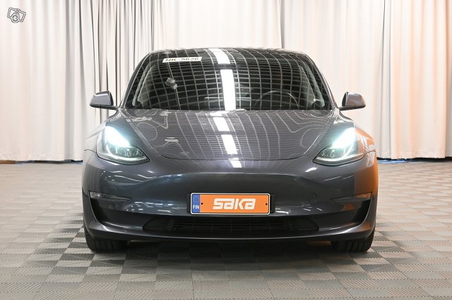 Tesla Model 3 2