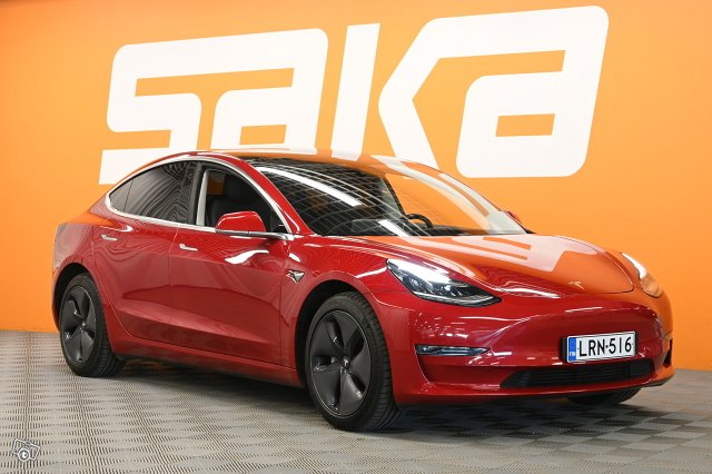 Tesla Model 3 1